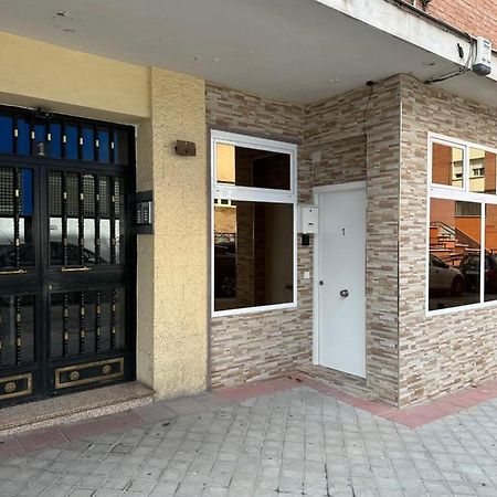 Apartamentos Redondela Мадрид Экстерьер фото