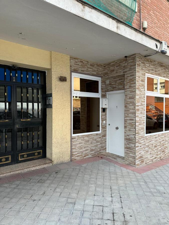 Apartamentos Redondela Мадрид Экстерьер фото